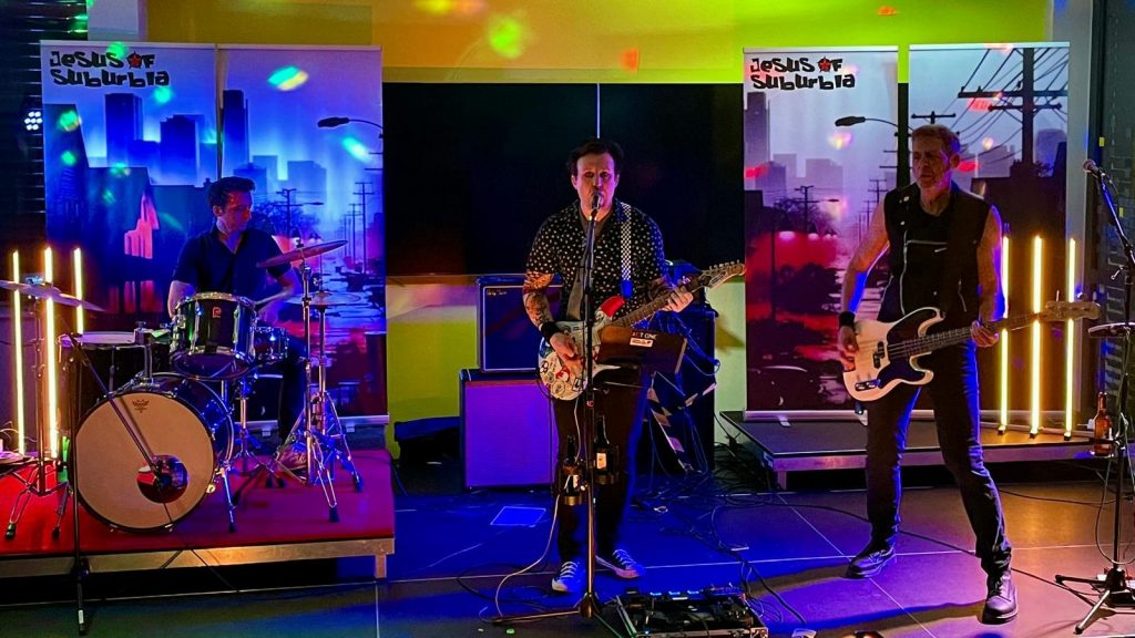 Jesus Of Suburbia - Live